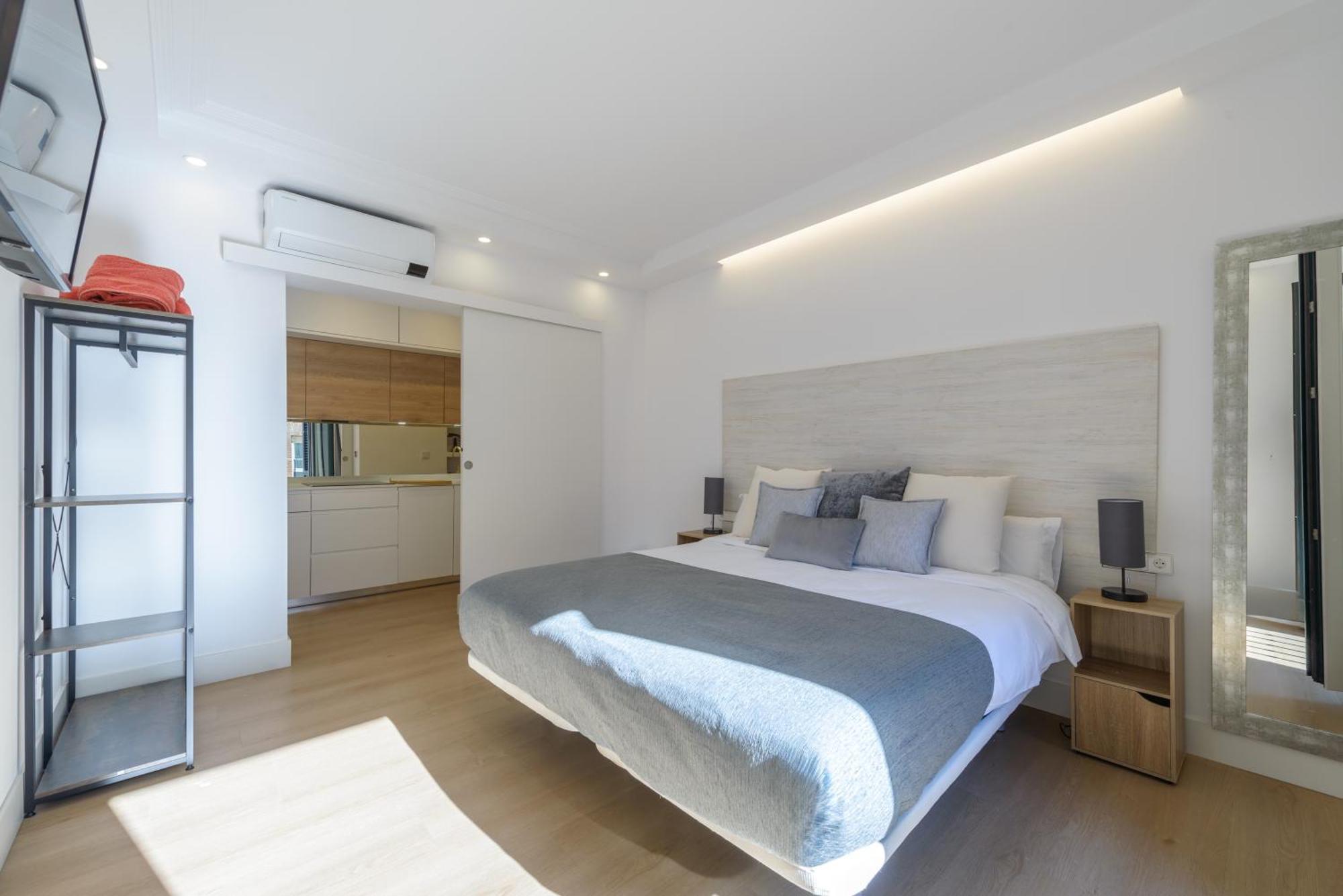 Gran Via New 2Br 1Bth Elevator Apartment มาดริด ภายนอก รูปภาพ