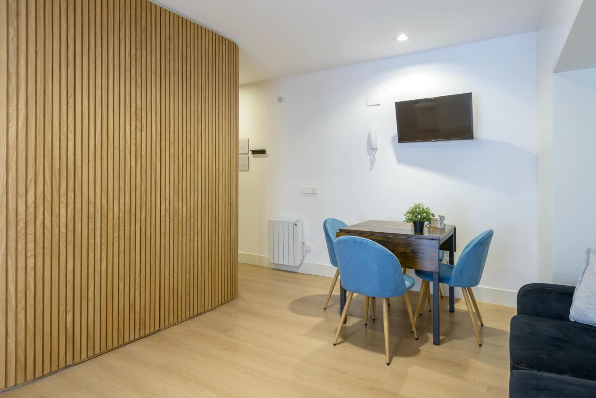 Gran Via New 2Br 1Bth Elevator Apartment มาดริด ภายนอก รูปภาพ