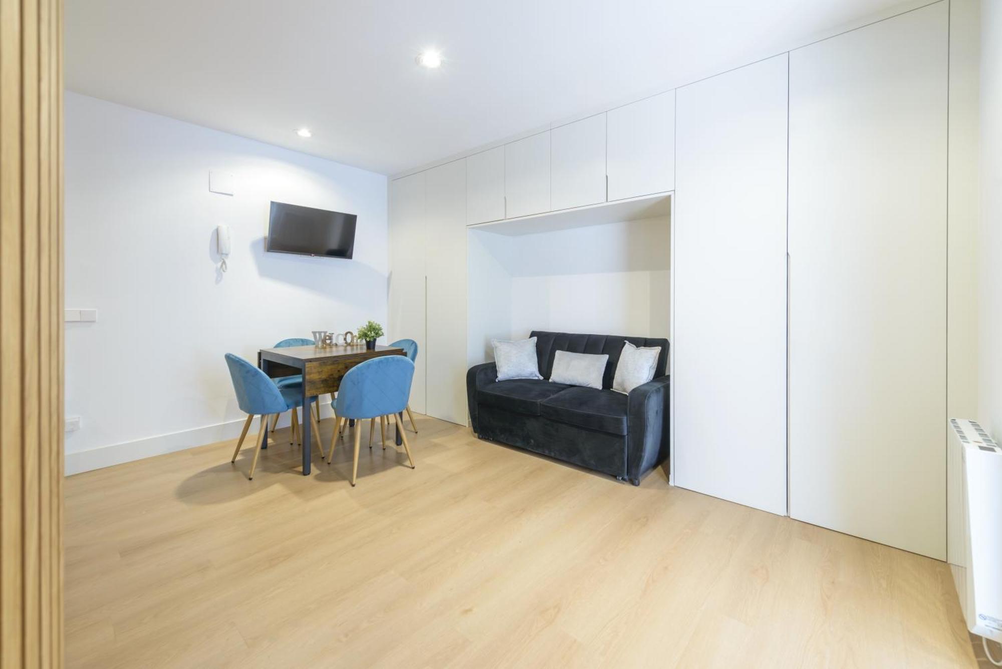 Gran Via New 2Br 1Bth Elevator Apartment มาดริด ภายนอก รูปภาพ