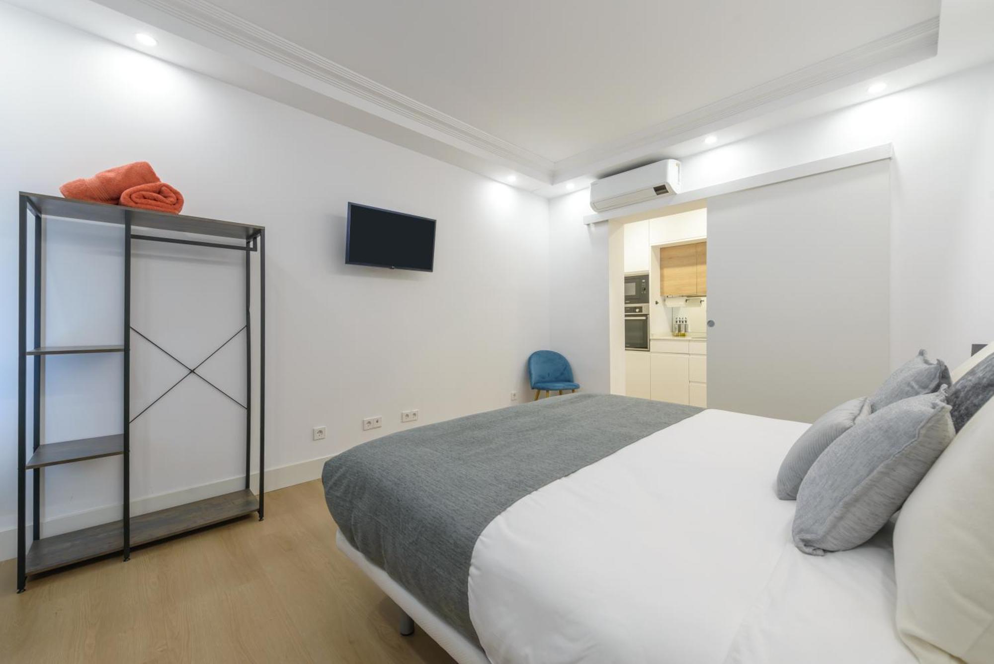 Gran Via New 2Br 1Bth Elevator Apartment มาดริด ภายนอก รูปภาพ