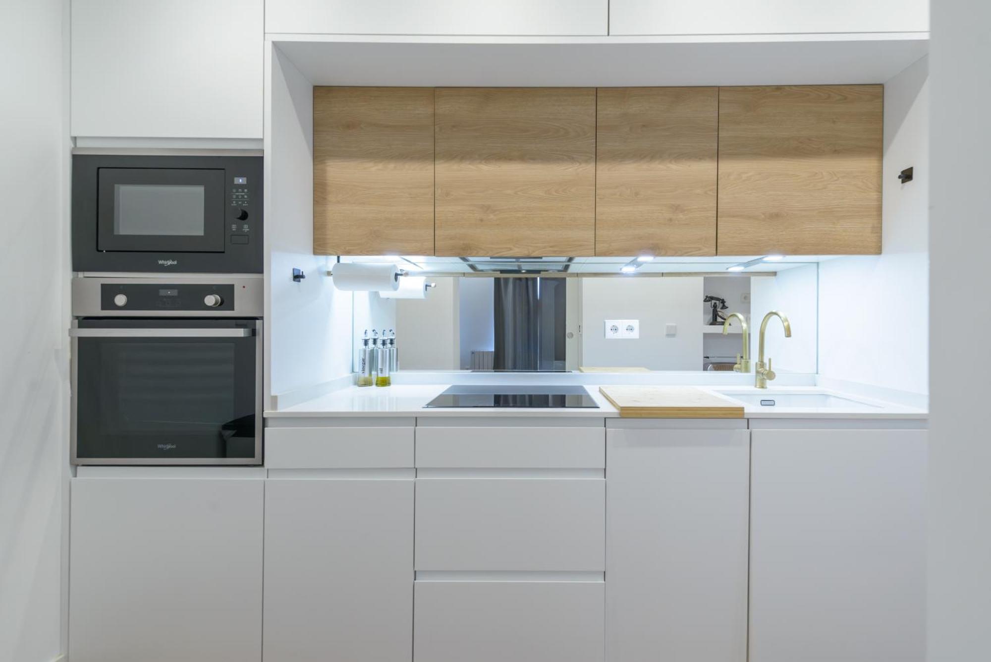Gran Via New 2Br 1Bth Elevator Apartment มาดริด ภายนอก รูปภาพ